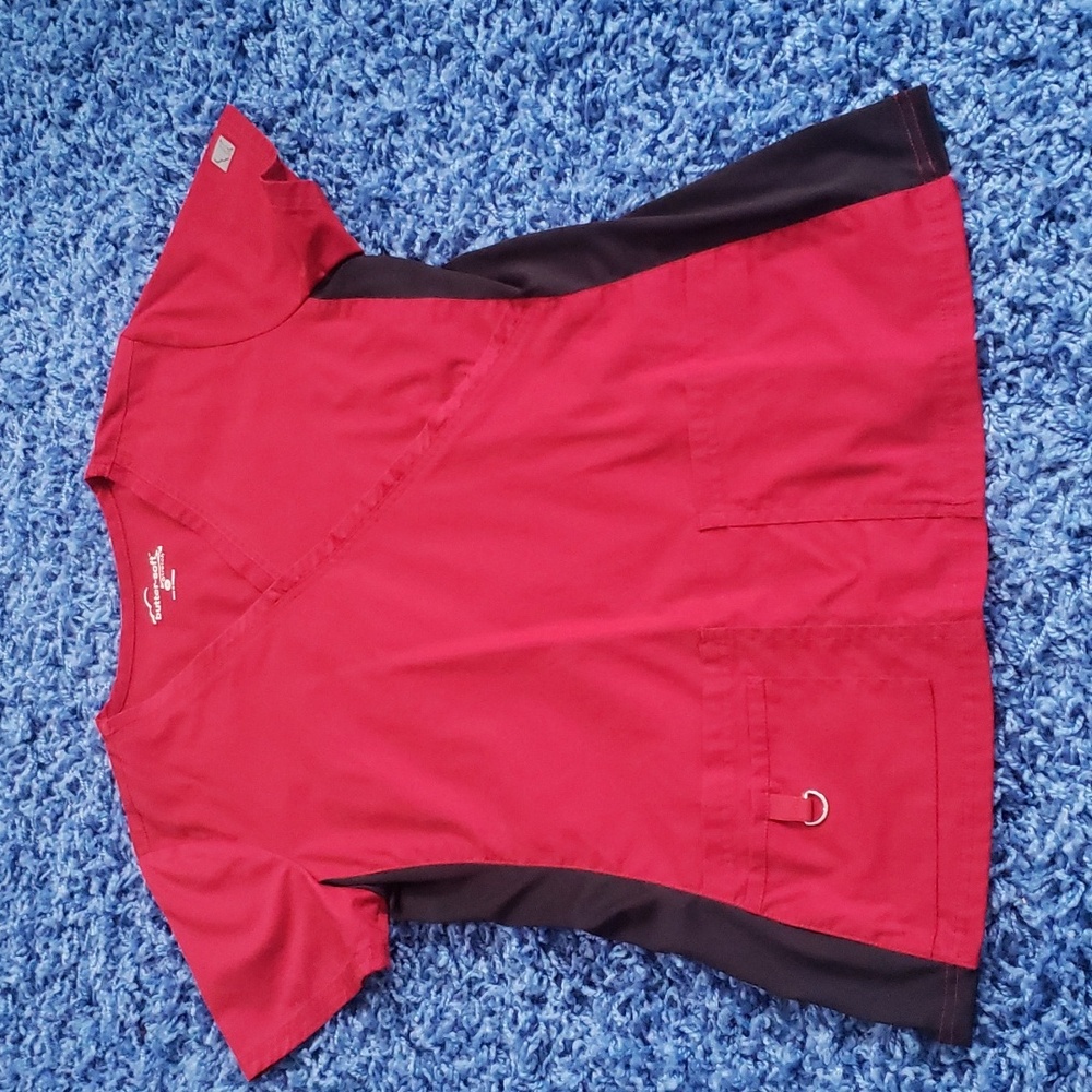Small scrub top